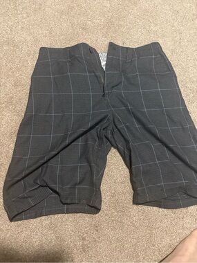 Men's Quicksilver Gray Plaid Dress Shorts. Size 34w
